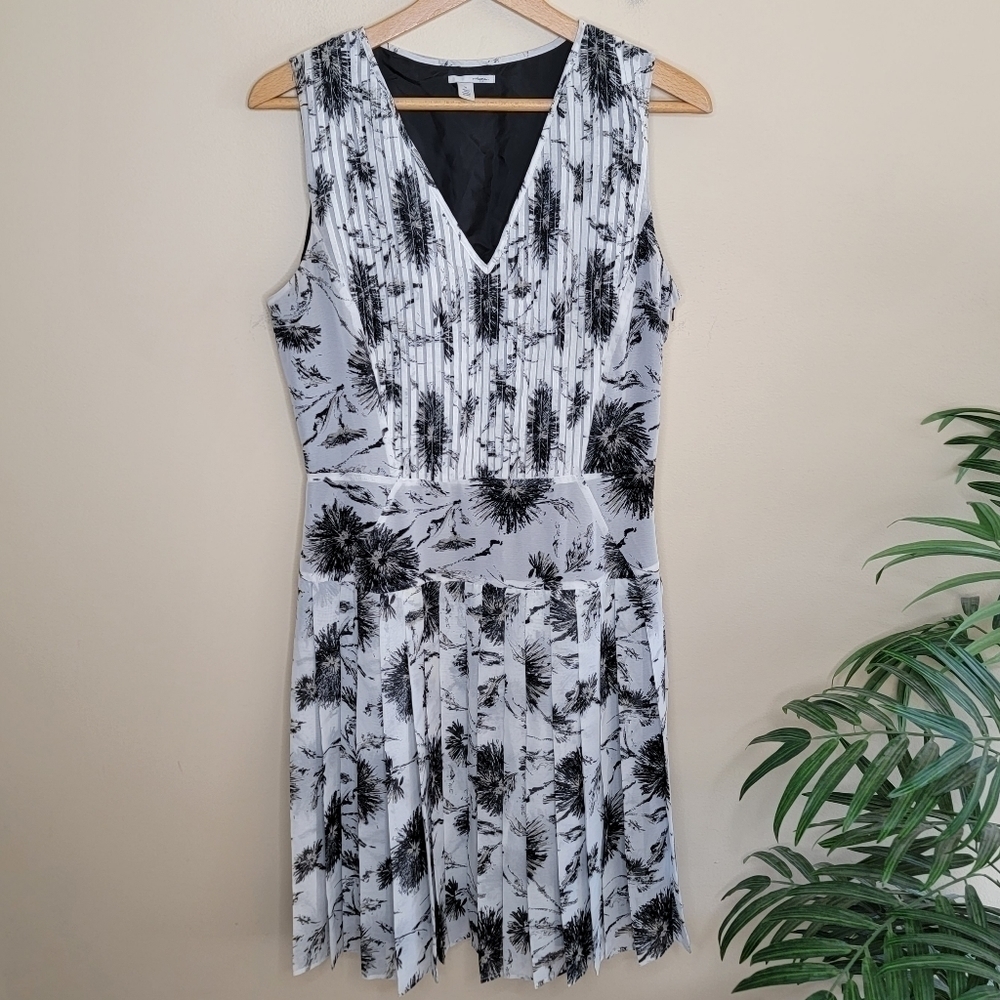 Halogen | Black White Floral Pleated Midi Below the Knee Dress Size 10